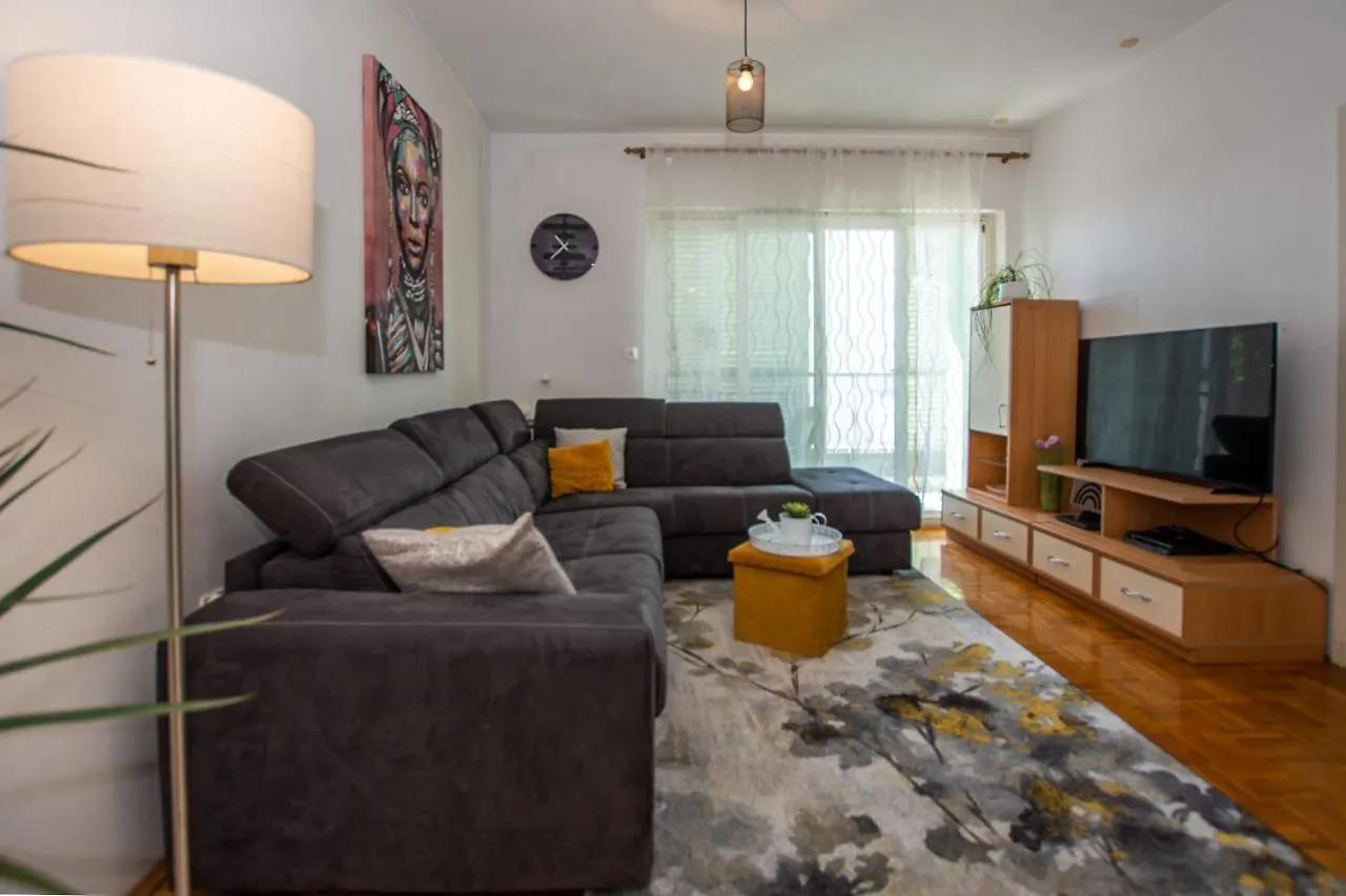 Apartment Jjj ザダル